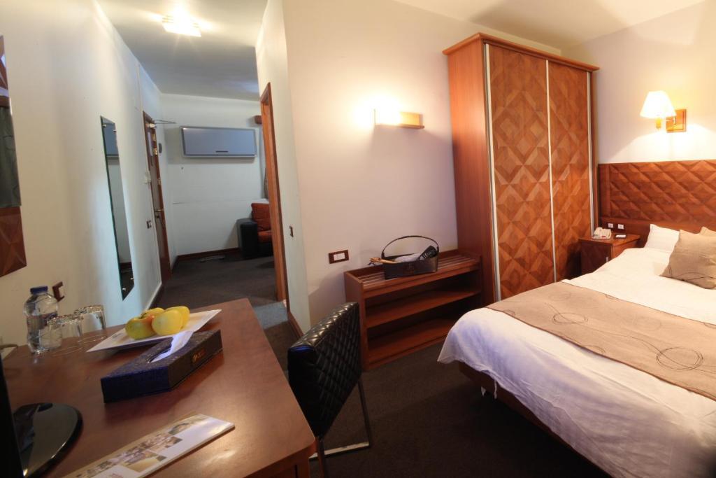 Plasma Hotel Τρίπολη Δωμάτιο φωτογραφία